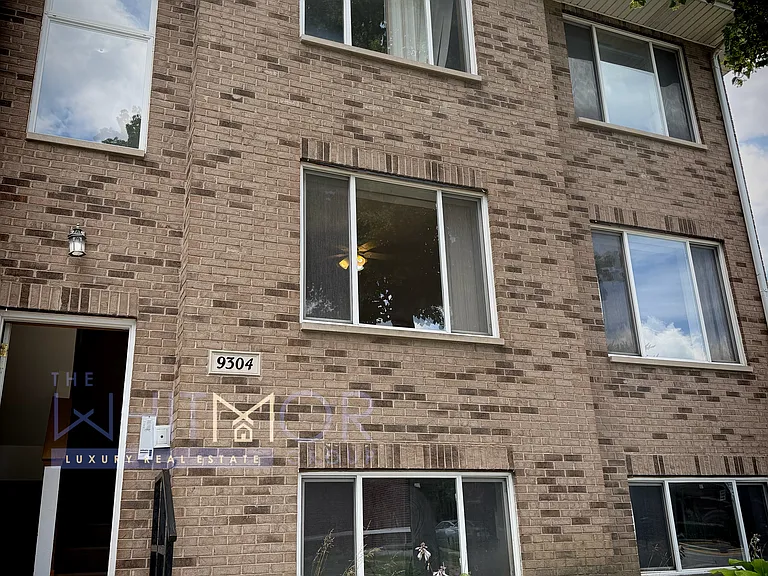 9304 S Paxton Ave #2 — Photo 2