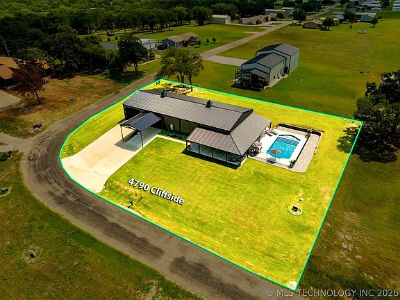 2nd image of 4790 Cliffside Dr