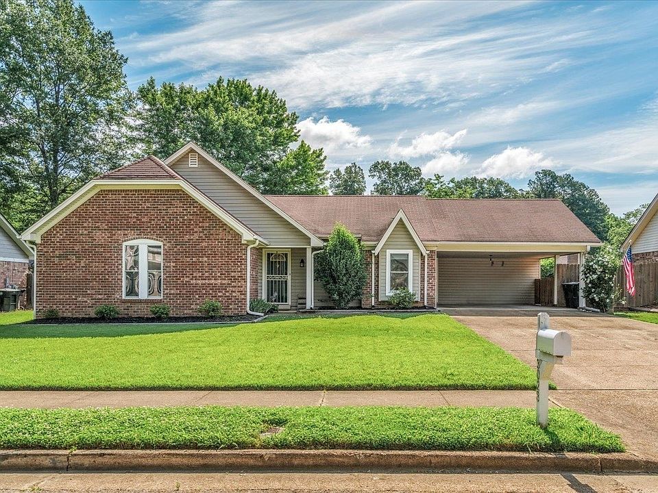 1st image of 3028 Barrycrest Dr