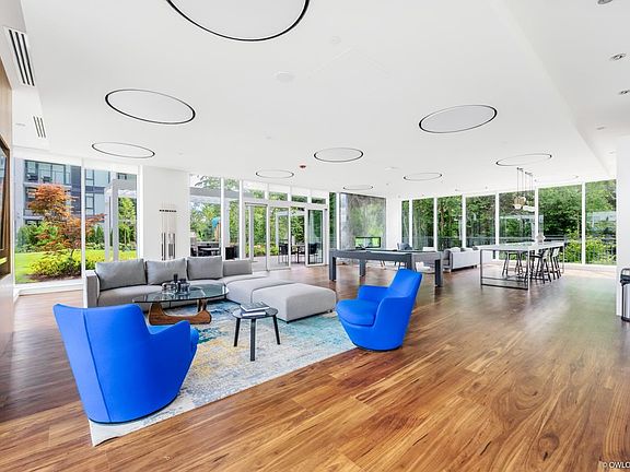 4th image of 585 Austin Ave #803