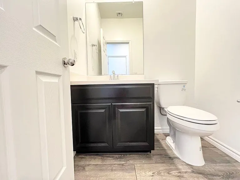925 Bayberry Ridge St — Photo 13