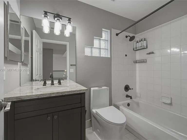 5285 NW 112th Ter — Photo 22