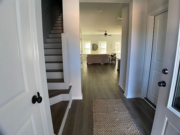 4th image of 1727 Sound Haven Ct