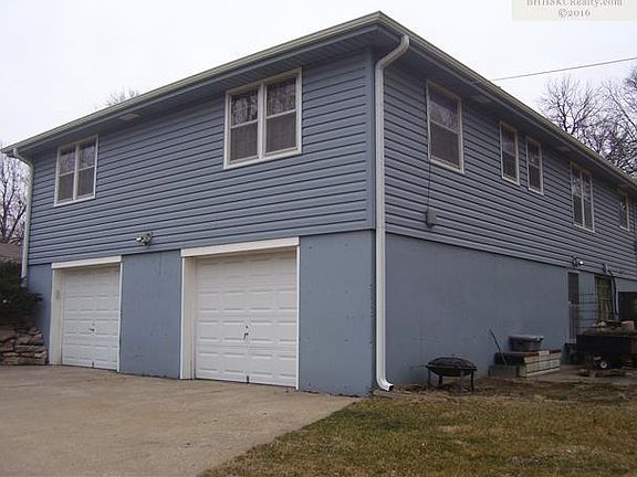 3rd image of 7400 Maywood Ave