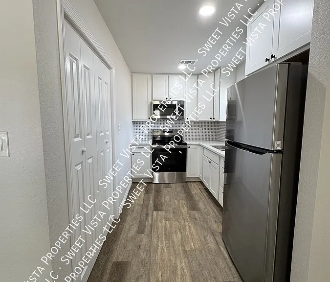 908 S 10th St — Photo 6