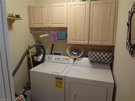 4th image of 608 SE 14th Ter