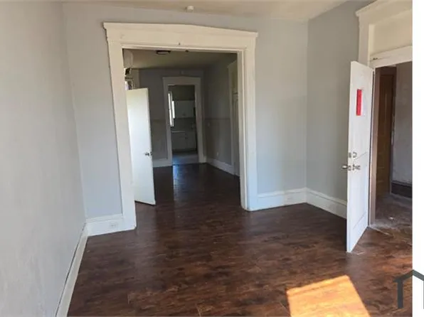 223 Upton St #2F, Saint Louis, MO 63111