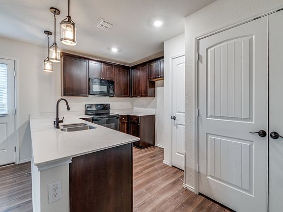 4th image of 5837 Honey Creek St