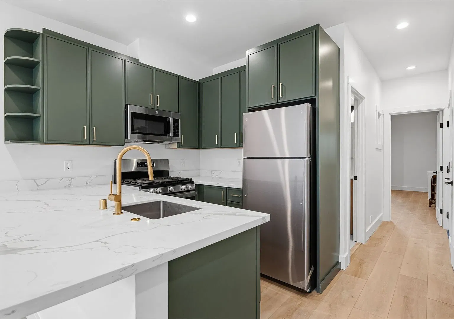 1530 Leavenworth St — Photo 2