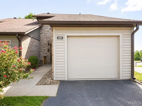 115 Sandridge Dr, Collinsville, IL 62234