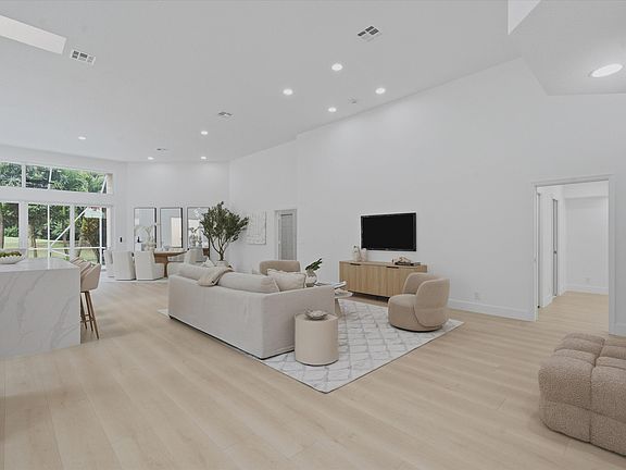 4th image of 6429 Three Lakes Lane