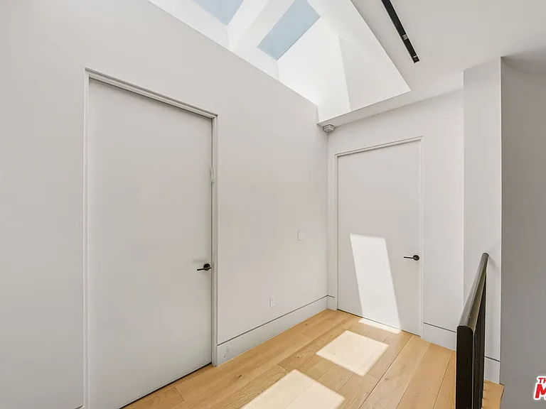 9206 Monte Mar Dr — Photo 33