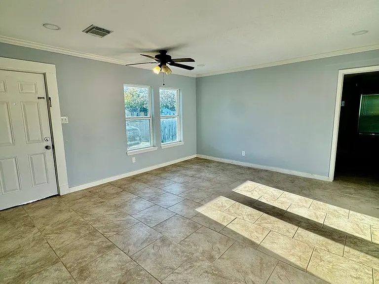 5421 Nelson Ln — Photo 3