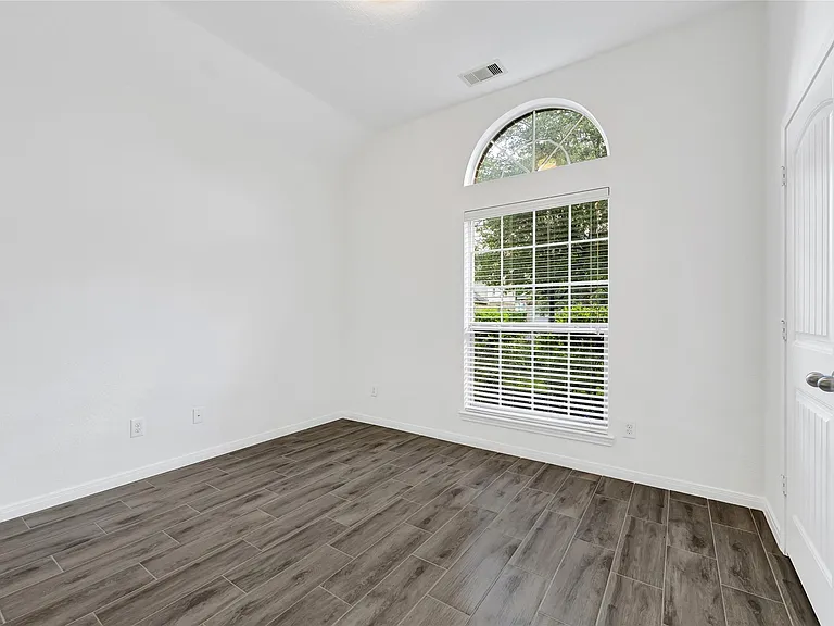31 Hearthwick Rd — Photo 8