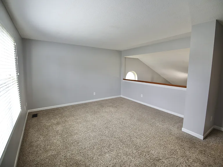 4400 Greensbury Dr — Photo 28