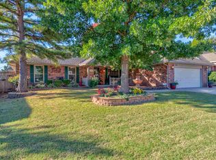 2408 Chapel Hill Rd, Ponca City, OK 74604