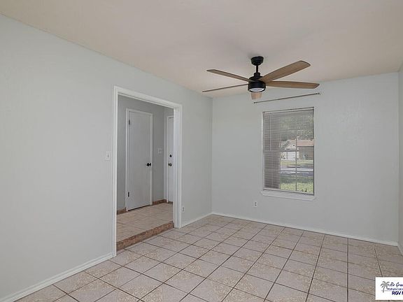 3rd image of 1826 Cherry Ct