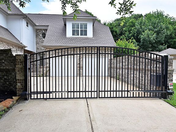 2nd image of 23906 Legendary Lane Dr