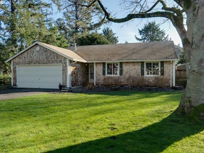 641 6th St, Gearhart, OR, 97138