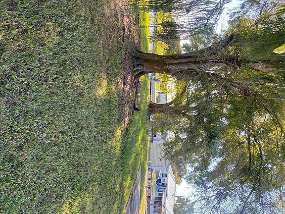 2nd image of 1050 Ehrke Lane