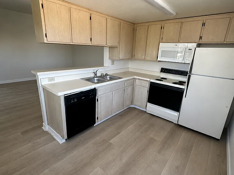 3928 Illinois St #305 — Photo 3