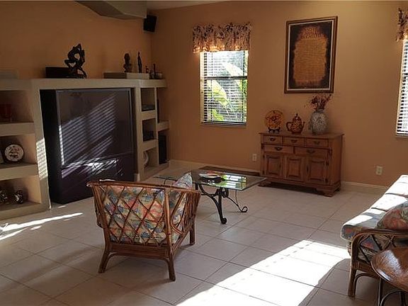 5th image of 17126 Calhoun Ln