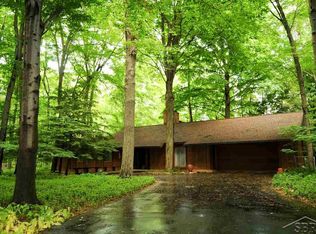 8530 Hornbeam Ln, Saginaw, MI 48603