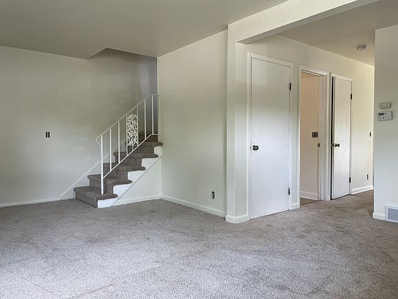 4th image of 6214 Raymond Rd