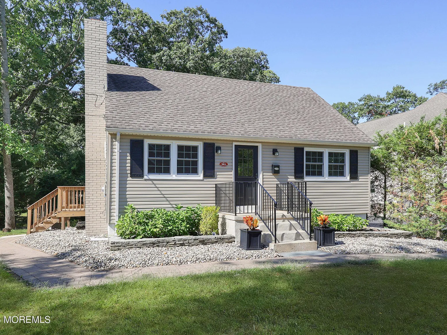 2 bed, 1.0 bath, 1152 sqft, $2,800 — Photo 2