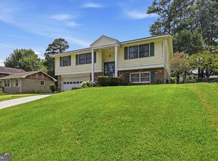 6049 Fairfield Dr, Morrow, GA 30260