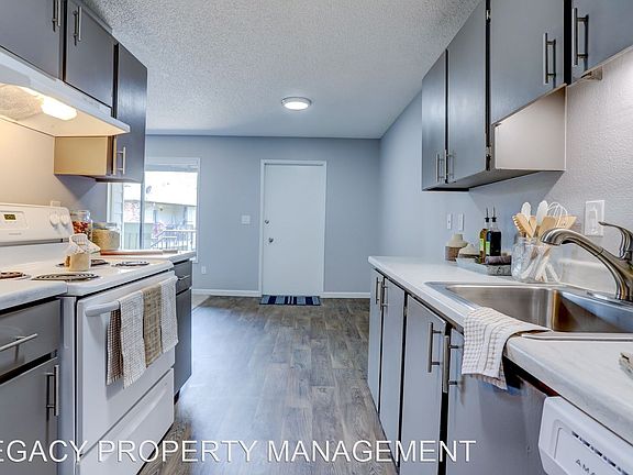 2nd image of 17025 SE Powell Blvd #17121