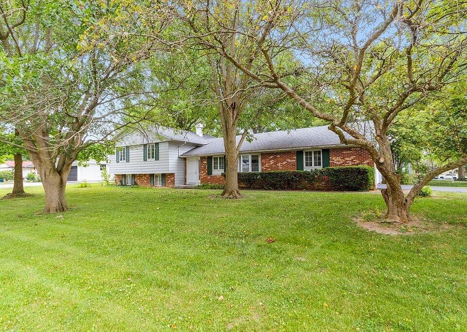 1st image of 947 Sherwood Ave
