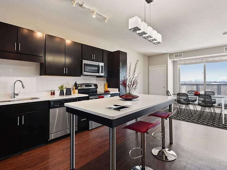 Red 20 Apartments — Photo 1