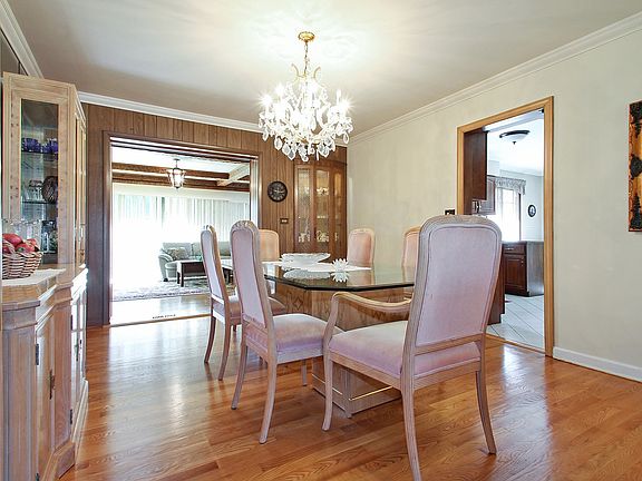 5th image of 6931 N Kedvale Ave