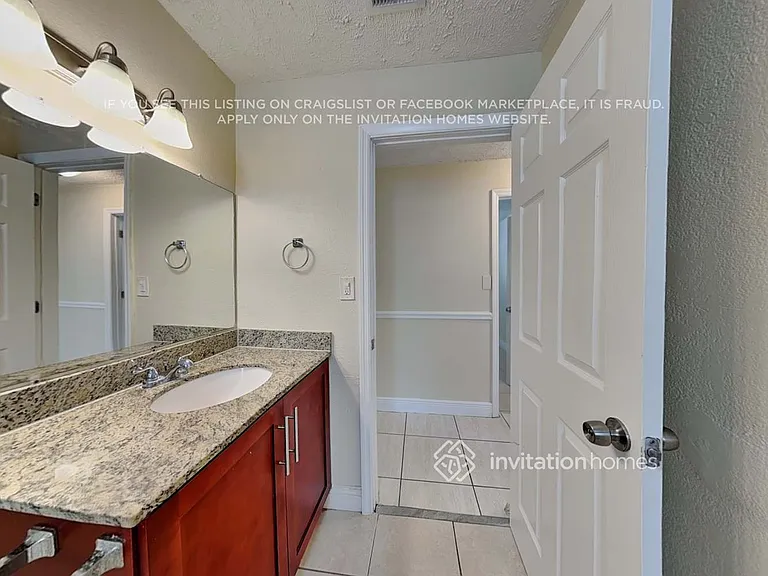 4888 Prince Dr — Photo 16