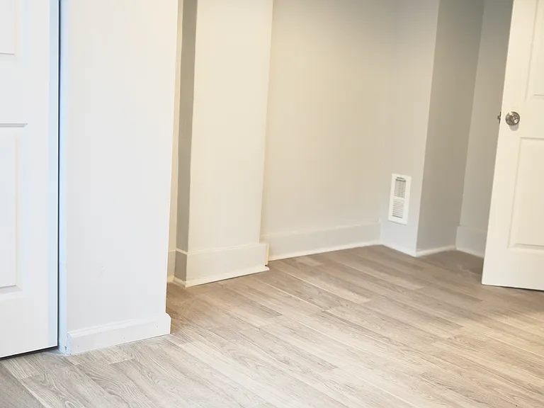 2330 Murray Ave — Photo 4
