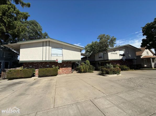 11 Hall Ave APT 10