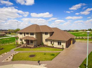 2307 W 36th Street Pl, Kearney, NE 68845