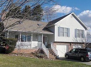 610 Crystal Ct, Winchester, VA 22601