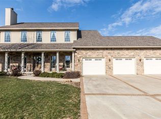 1201 Winterberry Ave, Germantown Hills, IL 61548