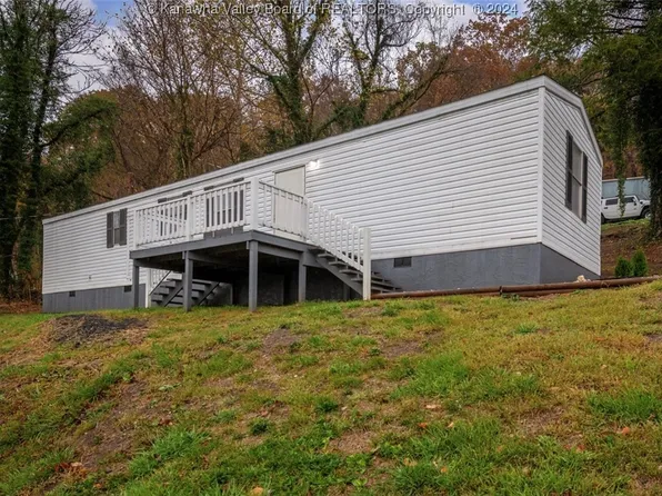 6078 Charleston Rd., Bancroft, WV 25011