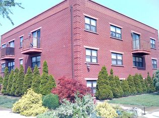 21215 43rd Ave APT 3B, Bayside, NY 11361