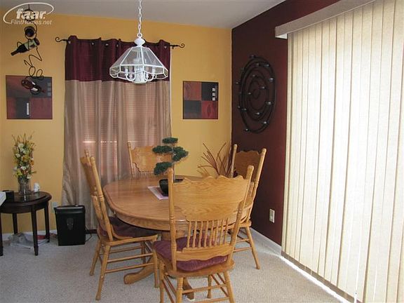 4th image of 1193 Chemung Dr