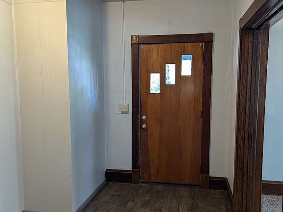4th image of 639 Park Ave Floor 1