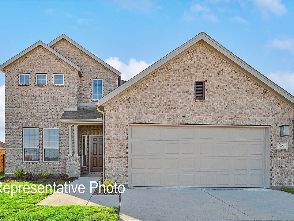 1st image of 102 Patrick Henry Dr