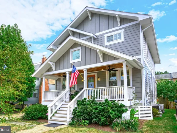 16 W Masonic View Ave, Alexandria, VA 22301