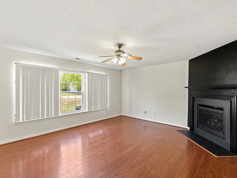 6571 Guard Hill Dr — Photo 13
