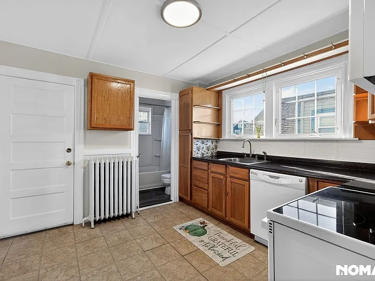 21 Hall Ave #2 — Photo 6