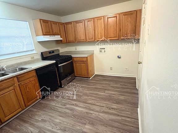 3rd image of 618 Kelly St