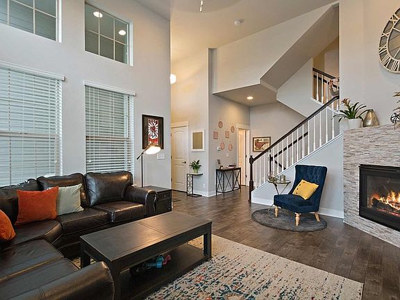 The Sienna II - Family Room